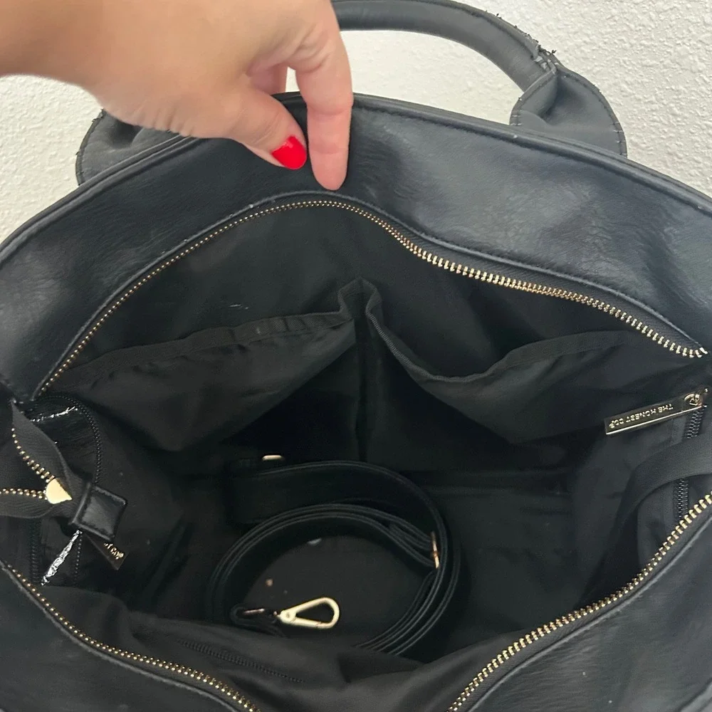 The Honest Co Everything Diaper Bag Black Vegan Leather Tote 10+ pockets
